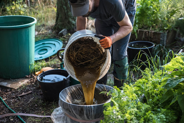 Göra eget gödselvatten