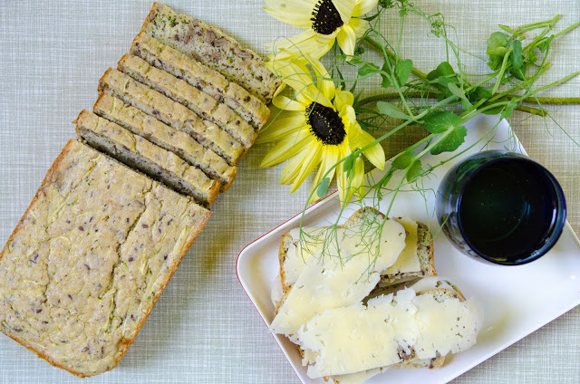 Lchf-bröd med zucchini