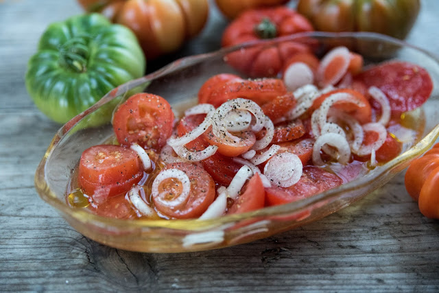 Tomat- och löksallad