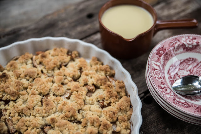 Knäckig smulpaj med äpple