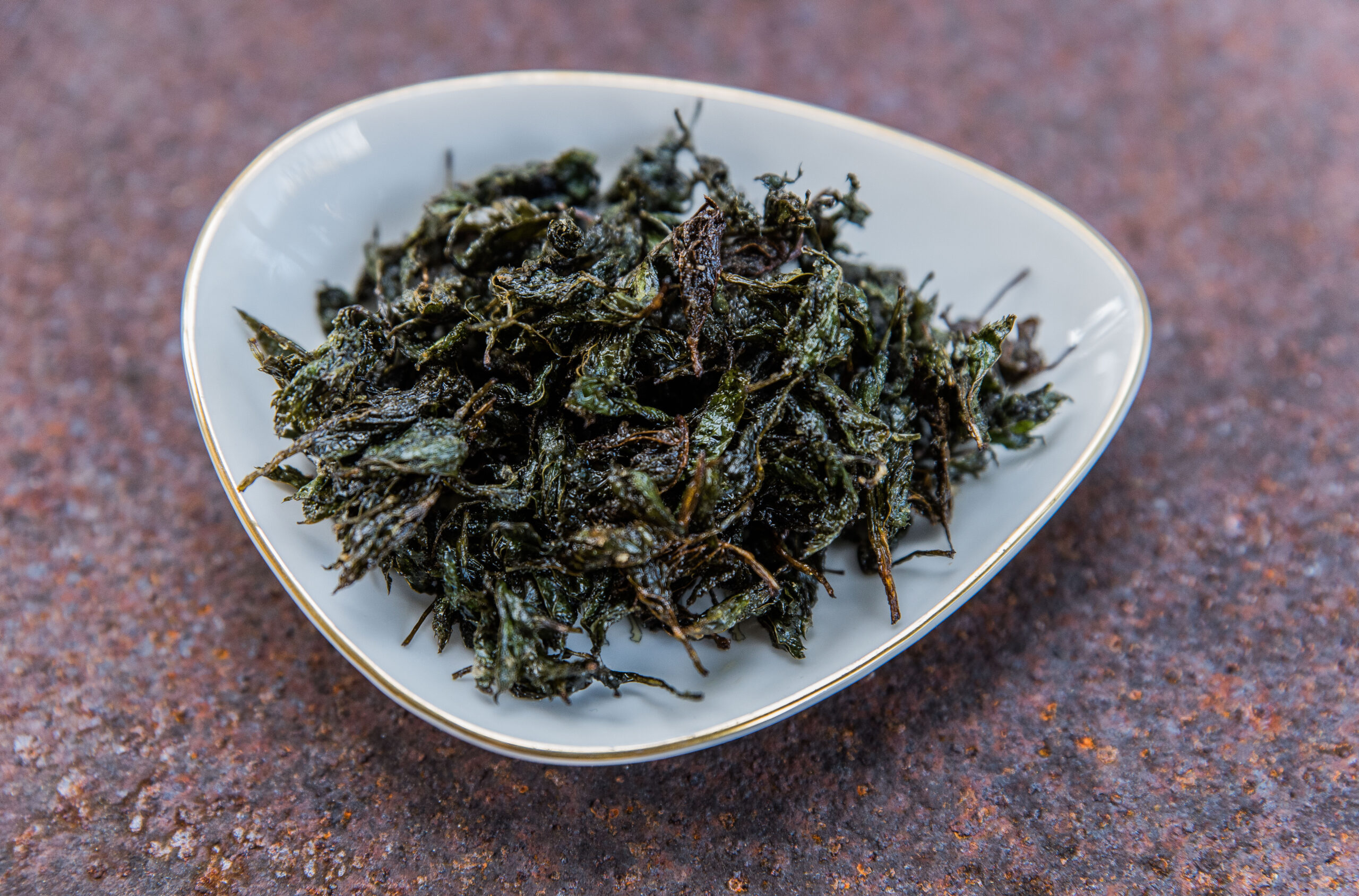 Läckra chips av kirskål