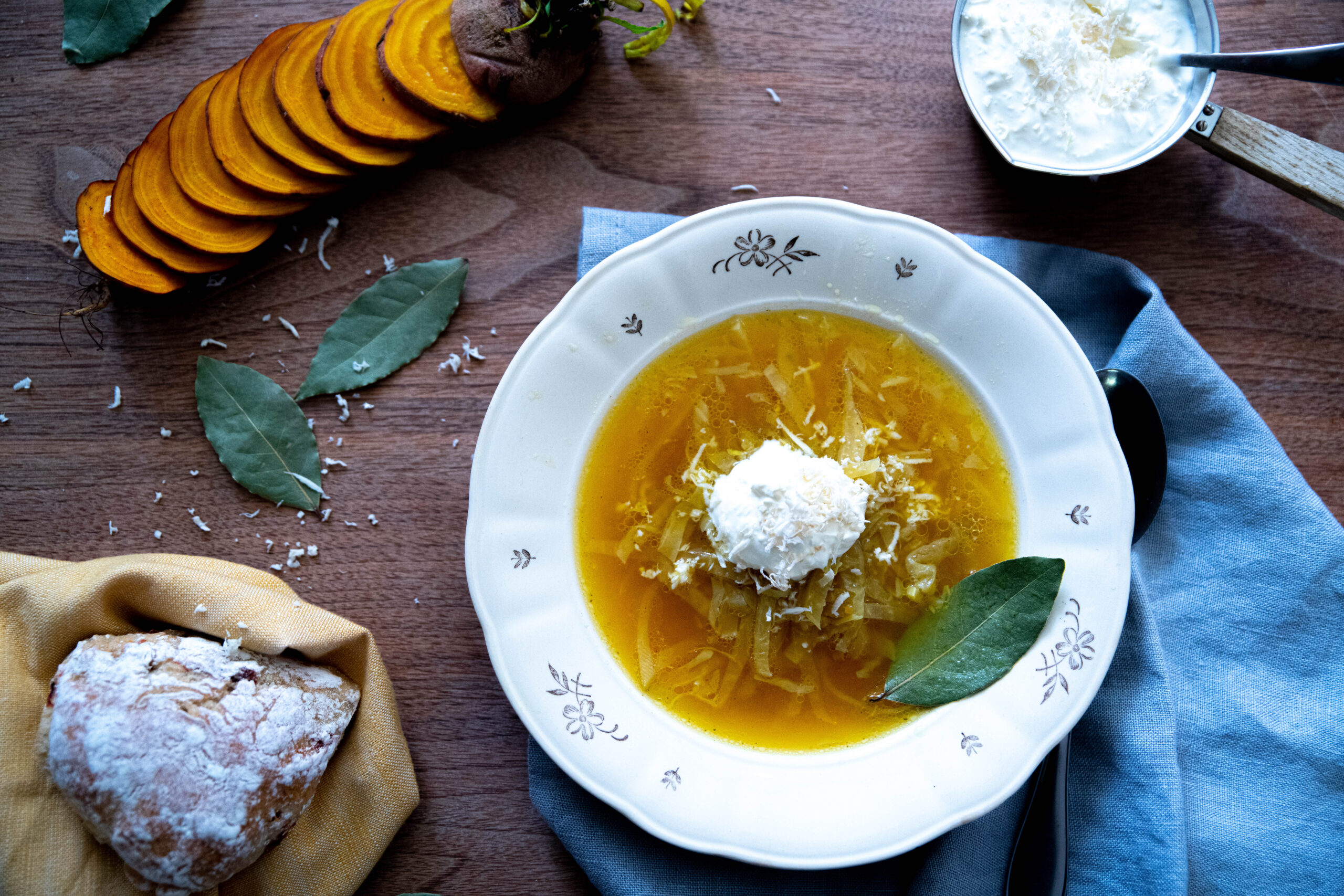 Gulbetssoppa med pepparrotscreme