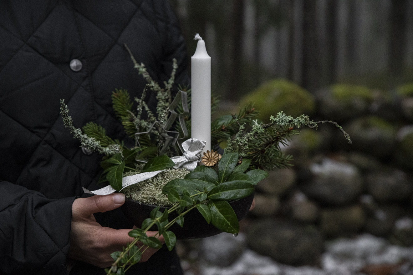 Jularrangemang med ljus – en trevlig gå bort-present