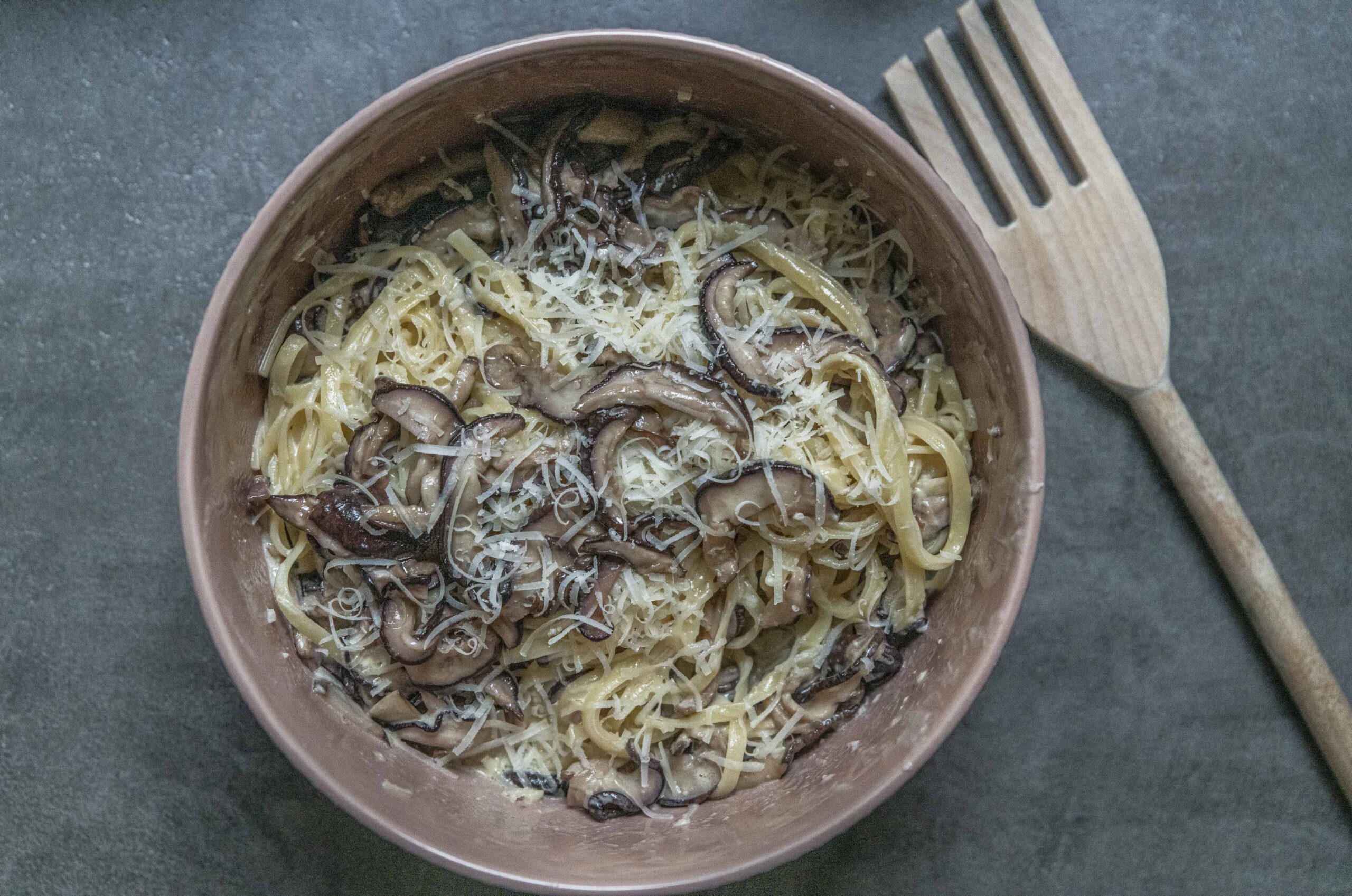 Hysteriskt god pasta med karljohansvamp