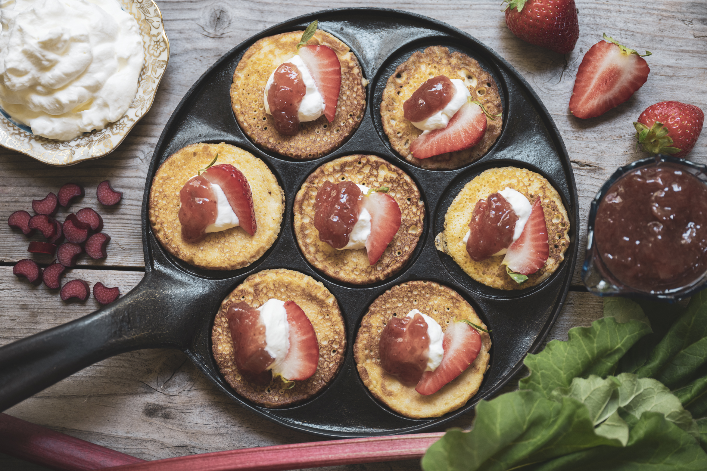 Jordgubbs- och rabarbersylt med vanilj