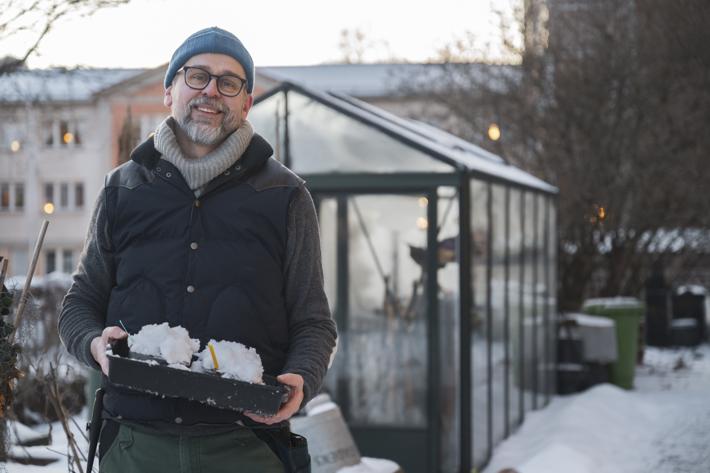 Vi har vintersådderna i full sol och utan lock